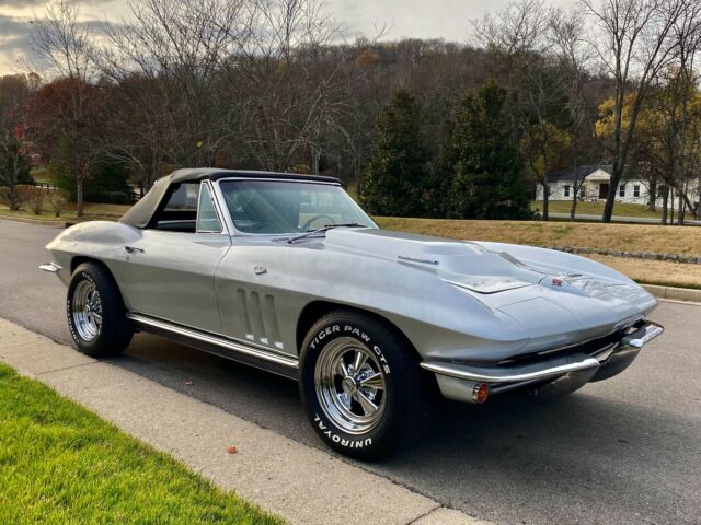 Chevrolet Corvette 1966 image number 28