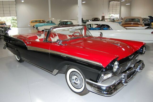 Ford Fairlane 500 Sunliner 1957 image number 2