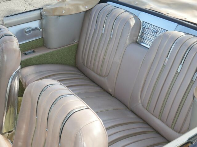 Ford Galaxic 500 XL 1962 image number 24