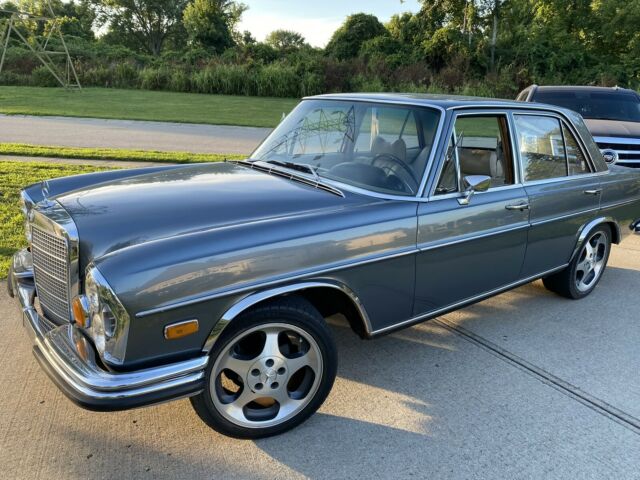 Mercedes-Benz 280 S 1969 image number 24