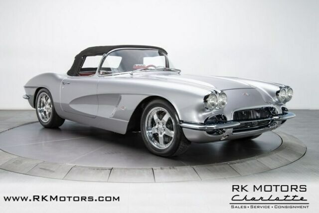 Chevrolet Corvette 1962 image number 38