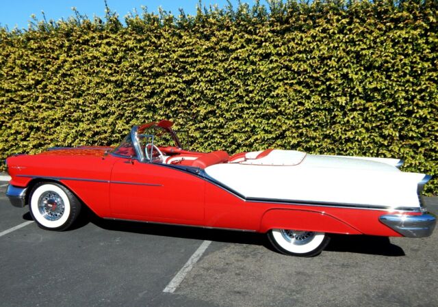 Oldsmobile Starfire 1957 image number 0