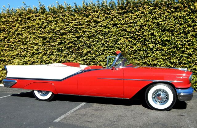 Oldsmobile Starfire 1957 image number 1