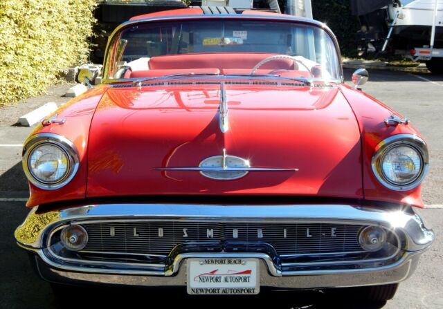 Oldsmobile Starfire 1957 image number 32