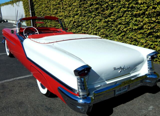 Oldsmobile Starfire 1957 image number 9