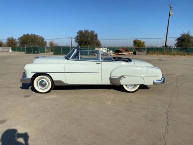 Chevrolet Styleline Deluxe 1952 image number 13