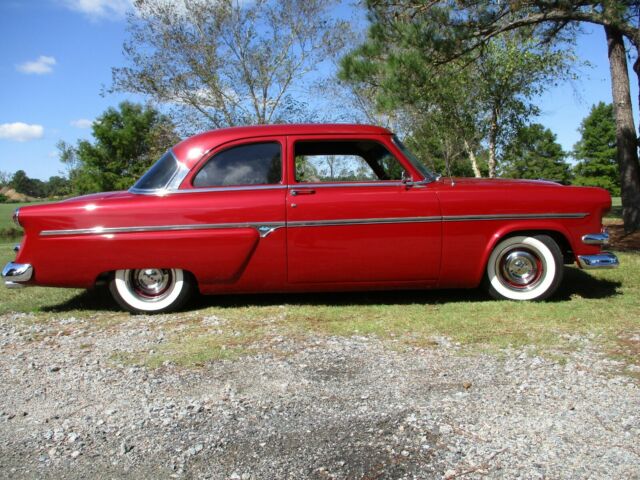 Ford Customline 1954 image number 26