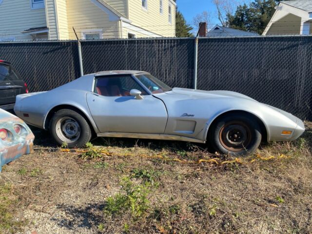 Chevrolet Corvette 1976 image number 24