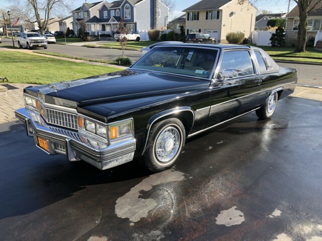 Cadillac Coupe deVille Cabriolet 1978 image number 2