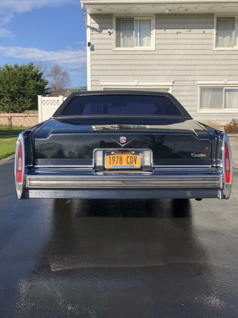 Cadillac Coupe deVille Cabriolet 1978 image number 30