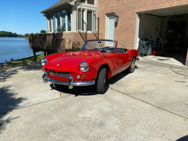 Triumph Spitfire 1964 image number 13