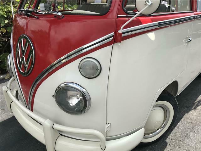 Volkswagen Bus/Vanagon 1974 image number 2