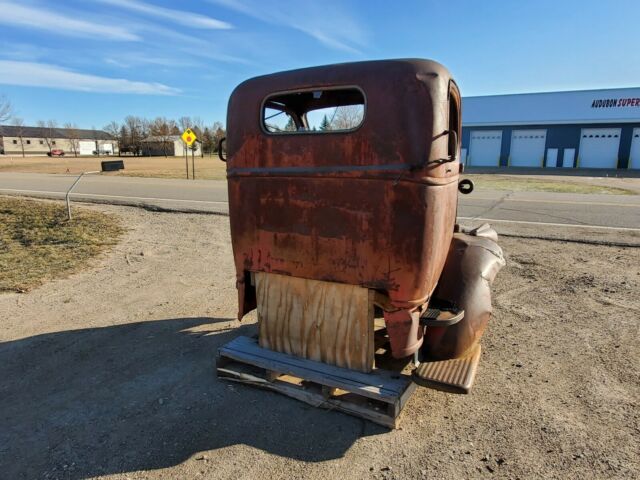 Chevrolet Chevy 1946 image number 3