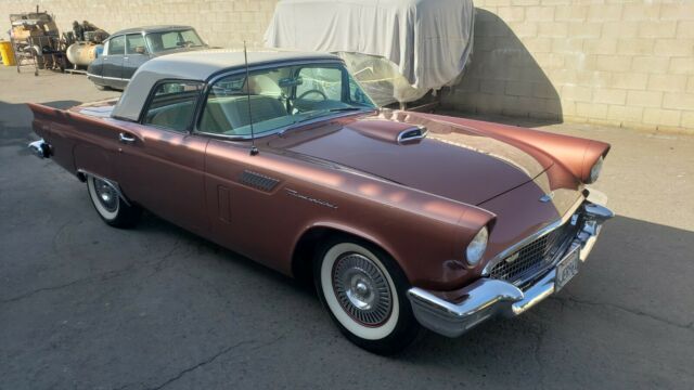 Ford Thunderbird 1957 image number 24