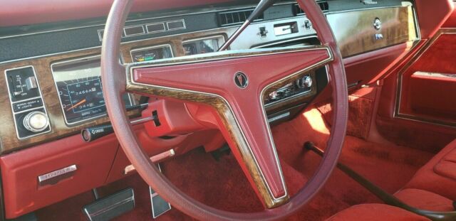 Pontiac Bonneville Brougham 1978 image number 20