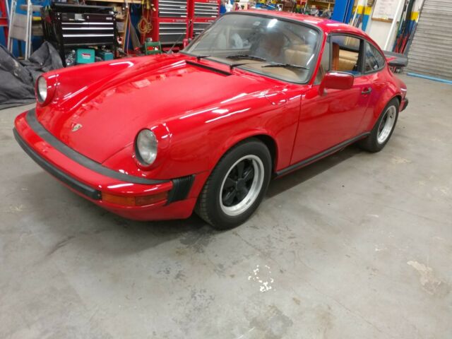 Porsche 911 1975 image number 4