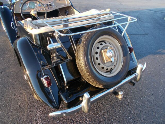 MG T-Series 1950 image number 10