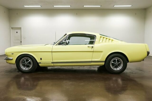 Ford Mustang 1966 image number 27