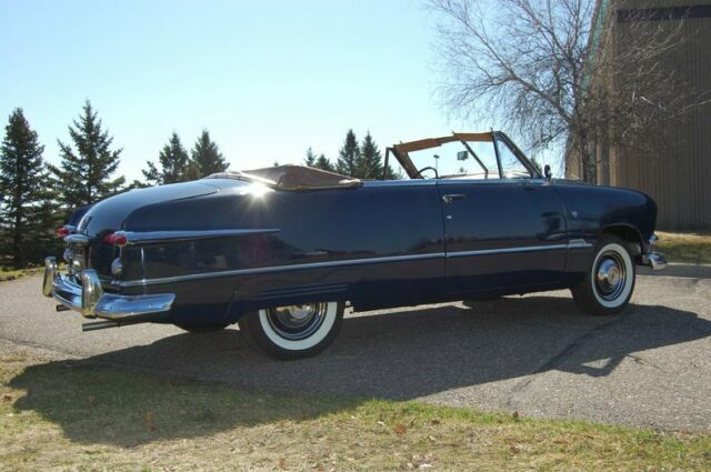 Ford Custom 2DR Convertible 1951 image number 12