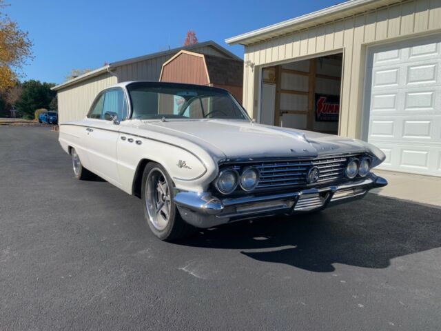 Buick LeSabre 1961 image number 31