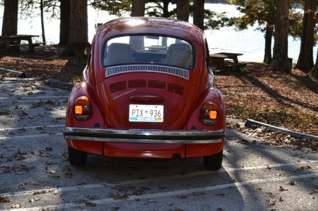 Volkswagen Beetle 1975 image number 2