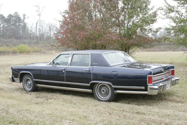 Lincoln Continental 1979 image number 16