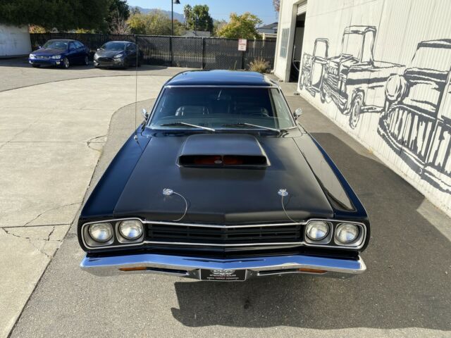 Plymouth Road Runner 1969 image number 18