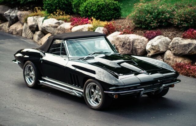 Chevrolet Corvette 1966 image number 10