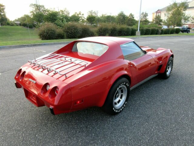 Chevrolet Corvette 1977 image number 19