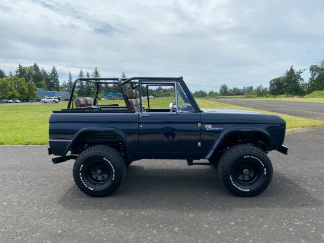 Ford Bronco 1970 image number 11