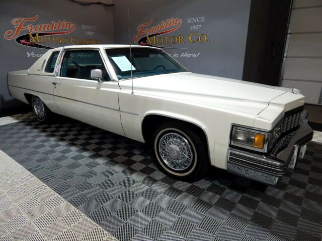 Cadillac DeVille Coupe 1977 image number 2