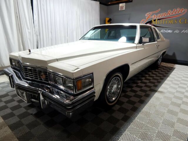 Cadillac DeVille Coupe 1977 image number 21