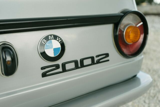 BMW 2002 1970 image number 24