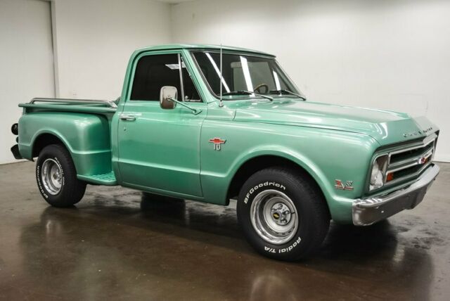 Chevrolet C-10 1967 image number 24