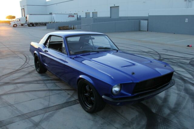 Ford Mustang 1967 image number 0