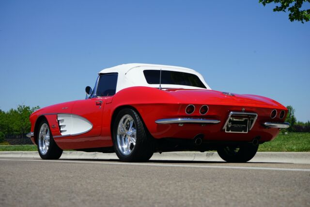 Chevrolet Corvette 1961 image number 8