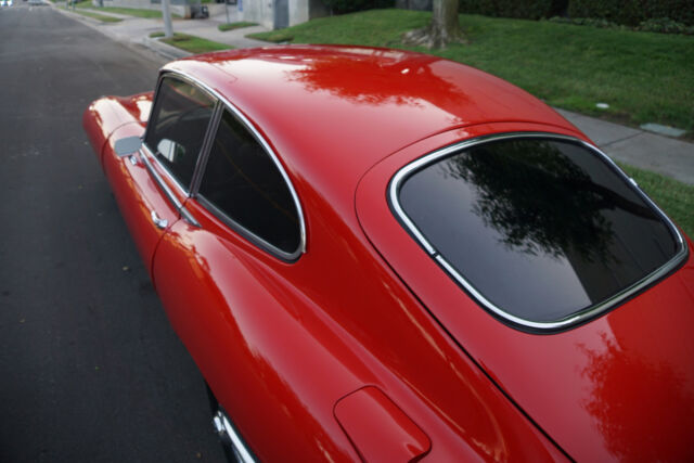 Jaguar E-Type 4.2L 6 cyl 2+2 5 spd manual Coupe 1968 image number 15