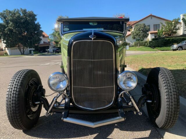 Ford Chopped Top 1932 image number 30