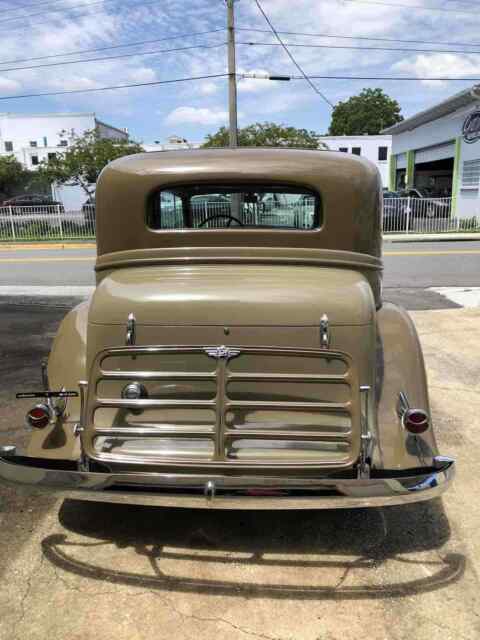 Buick Limited Series 90 1933 image number 2