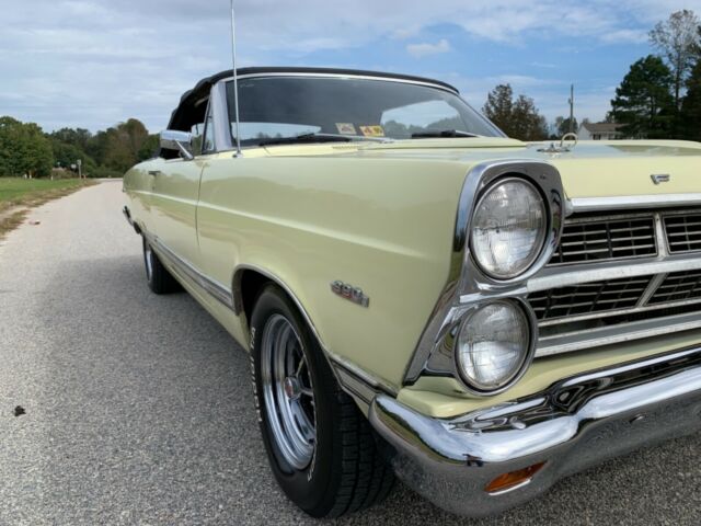 Ford Fairlane 1967 image number 32