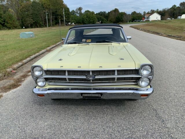 Ford Fairlane 1967 image number 6