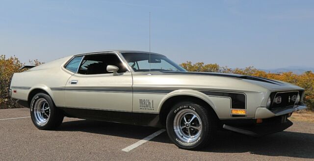 Ford Mustang 1972 image number 2