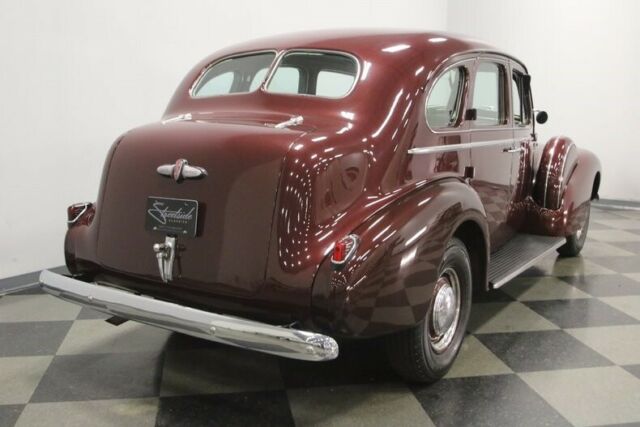 Buick Series 80 1940 image number 36