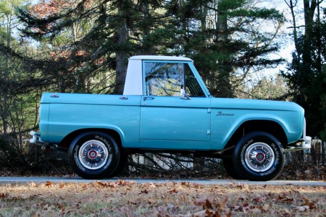 Ford Bronco 1966 image number 31