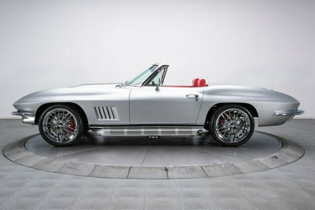 Chevrolet Corvette 1966 image number 16