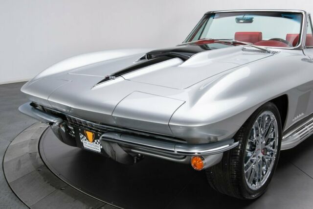 Chevrolet Corvette 1966 image number 18