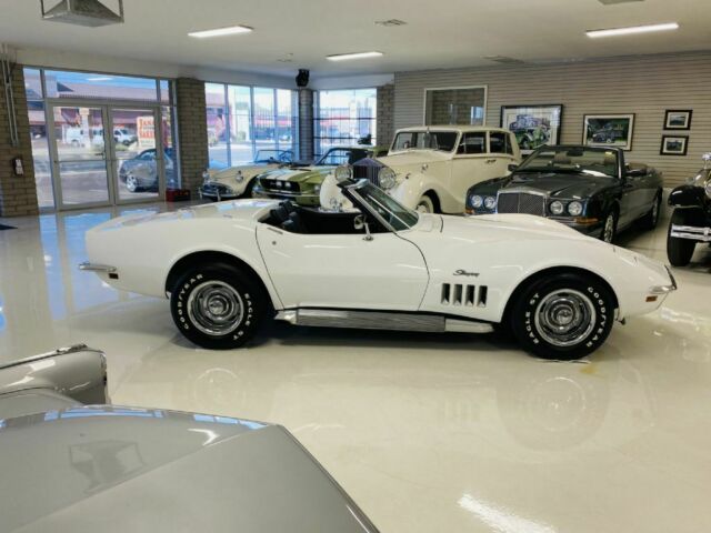 Chevrolet Corvette 1969 image number 11