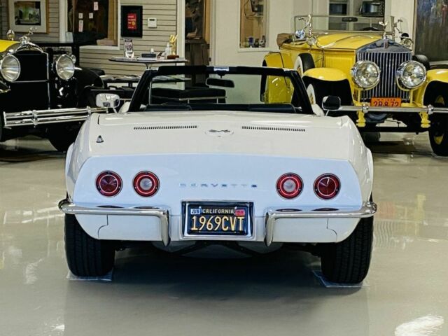 Chevrolet Corvette 1969 image number 17