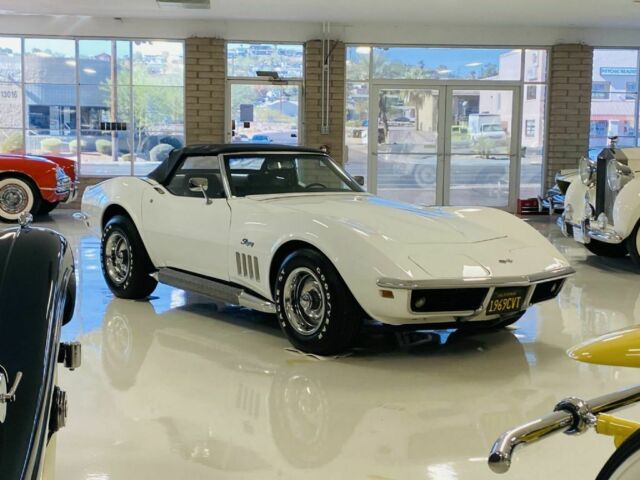 Chevrolet Corvette 1969 image number 30