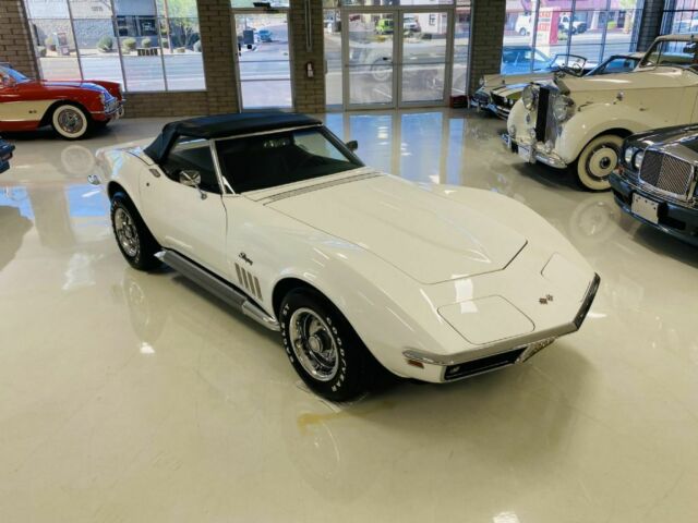 Chevrolet Corvette 1969 image number 31